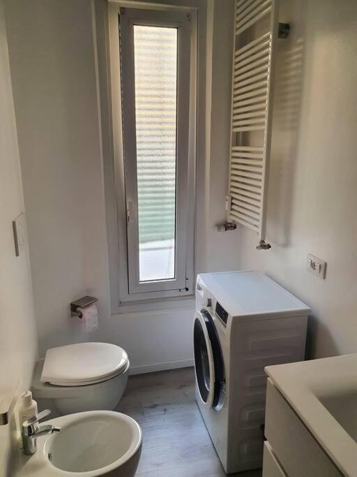 Apartment All'isola Con Terrazzo Milan